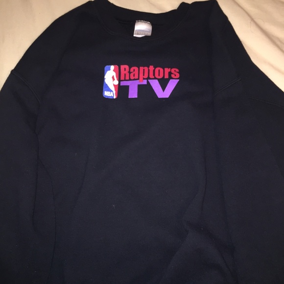 vintage raptors crewneck
